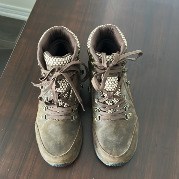 Drew Iceberg Waterproof Slip-Resistant Comfort Brown Nubuck Boots Women Sz. 8.5 - Picture 9 of 17